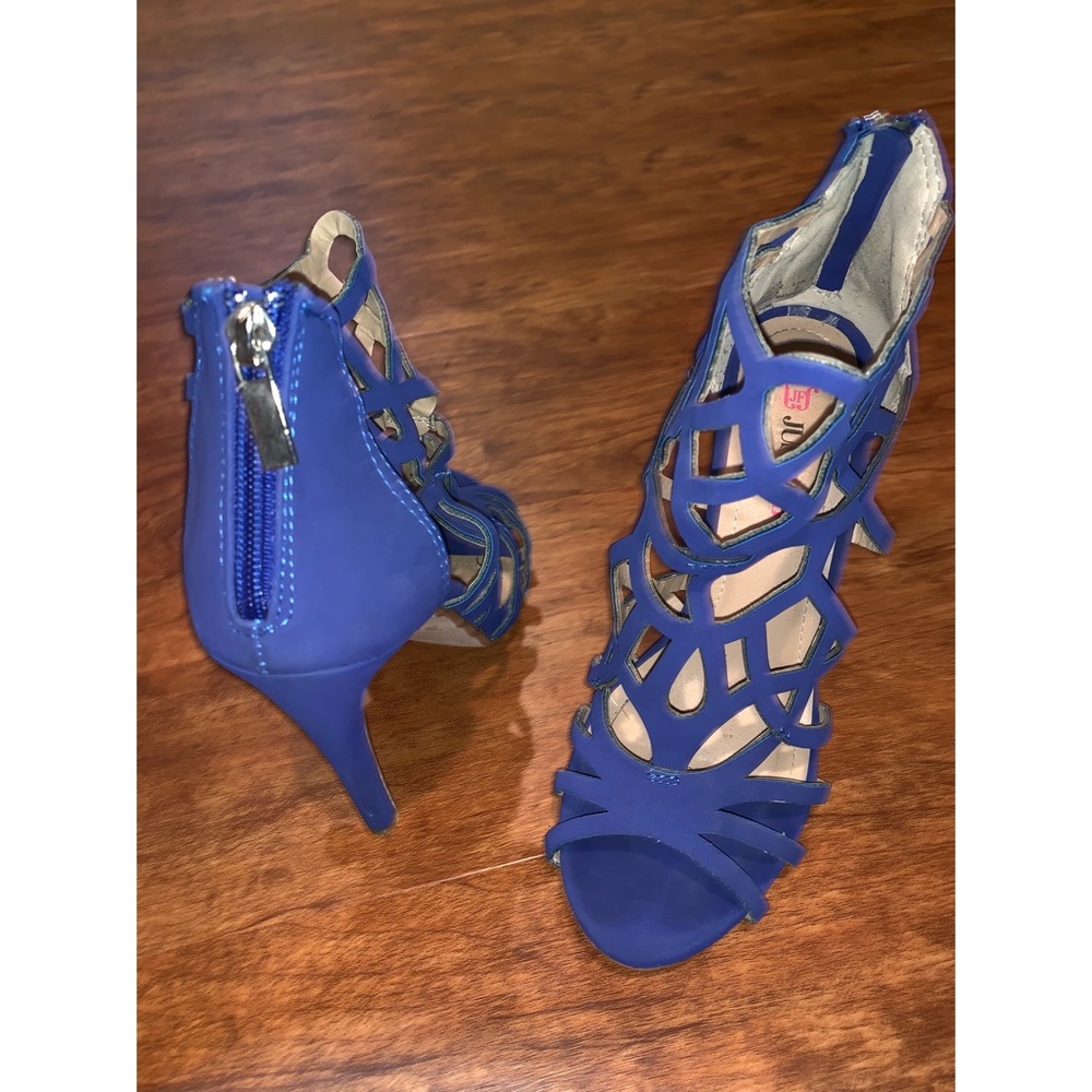 Blue Heels - Picture 3 of 5
